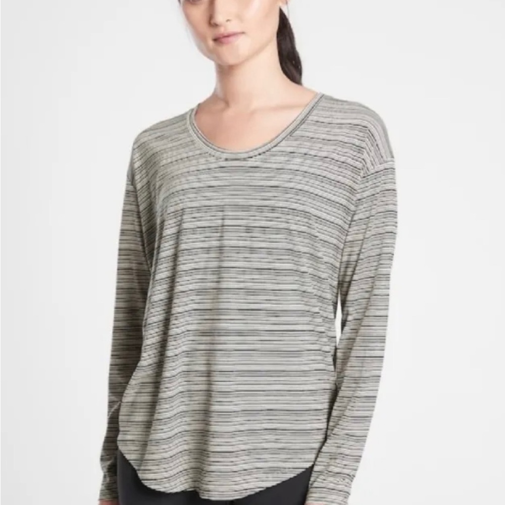 Athleta Cloudlight Stratus Striped Top Women’s Size L Black White Long Sleeve